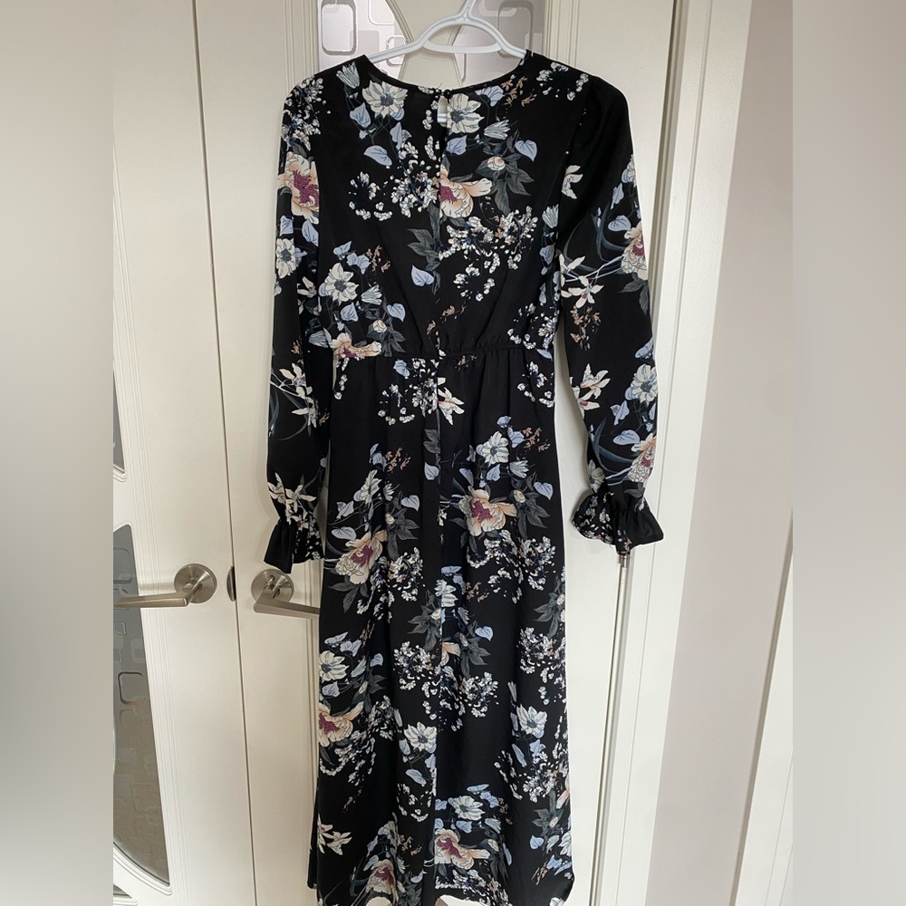 Dress - Picture 6 of 7